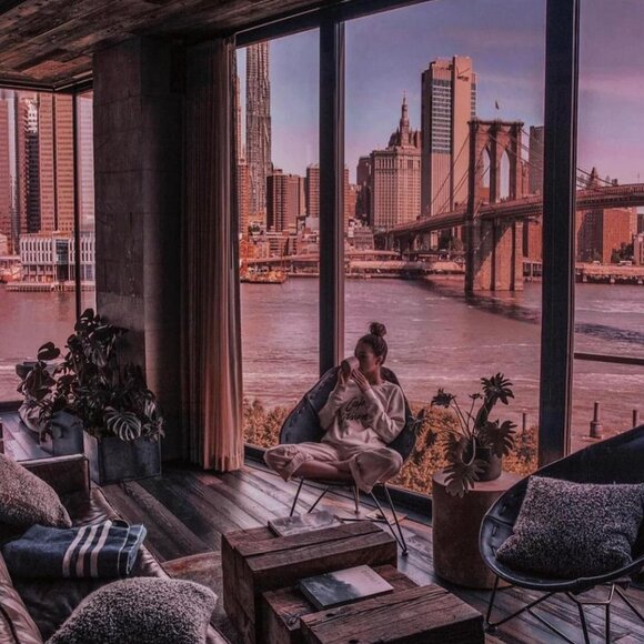 Meet your Posher, Mia - Picture 1 of 1